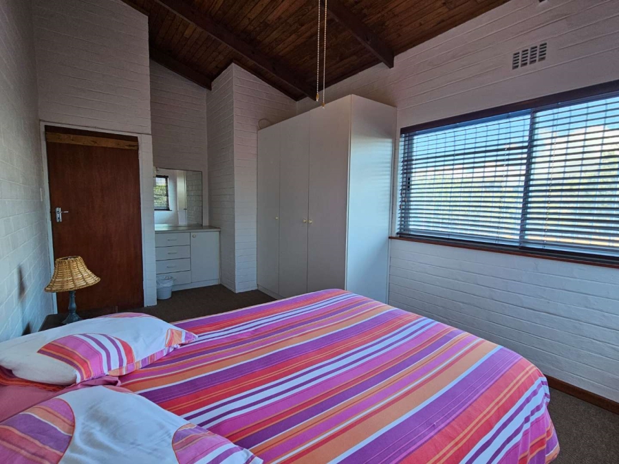 4 Bedroom Property for Sale in Pearly Beach Western Cape